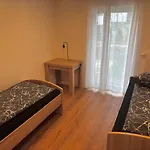 Neu Saniertes Haus In Fuer 9 Personen! Naehe Legoland! בית נופש