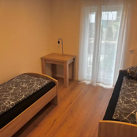 Neu Saniertes Haus In Hermaringen, 4 Schlafzimmer, 9 Personen, Legoland Und Firmenunterkunft Hébergement de vacances
