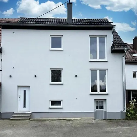 Neu Saniertes Haus In Fuer 9 Personen! Naehe Legoland! *