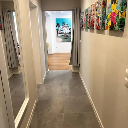 Neu Saniertes Haus In Hermaringen, 4 Schlafzimmer, 9 Personen, Legoland Und Firmenunterkunft Hébergement de vacances